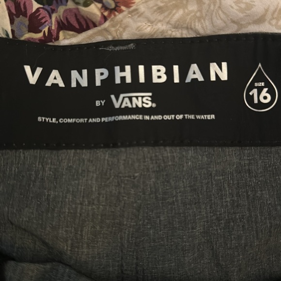 Boys van shorts - Picture 6 of 7